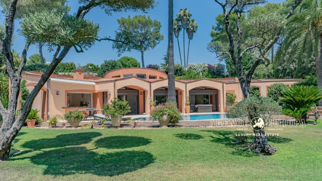 Villa in Mougins, Provence-Alpes-Côte d'Azur, France 5 - 18438199