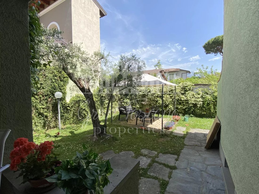 House in Center, Forte dei Marmi, Tuscany 4 - 18438200