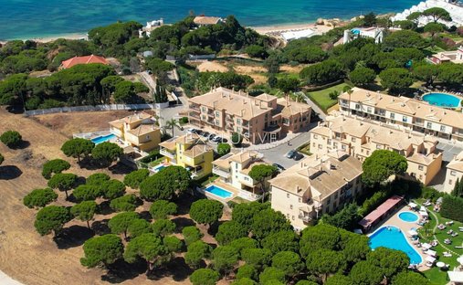 Villa à Olhos de Agua, Algarve, Portugal 1