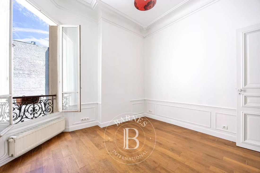 Apartment in Elysées-Madeleine, Paris 8e Arrondissement, Paris 3 - 18438190