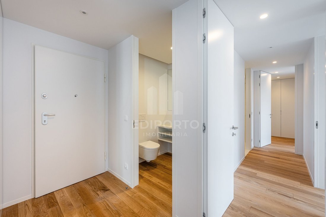 Apartment in Matosinhos e Leca da Palmeira, Porto District, Portugal 3 - 18437645