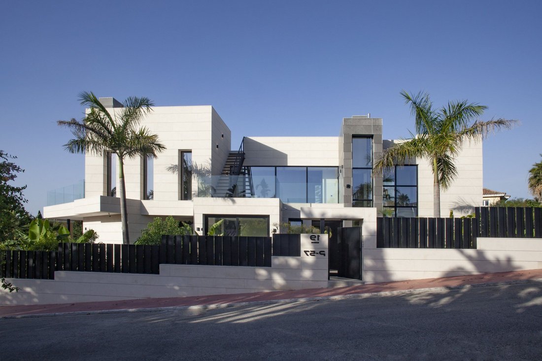Villa in Puerto Banus, Marbella, Spain 2 - 17398956