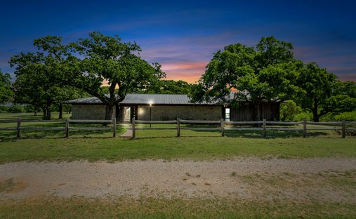 House in Henrietta, Texas, United States 1