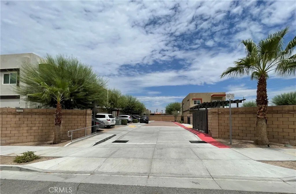 Palm Springs, California, United States 4 - 18439952