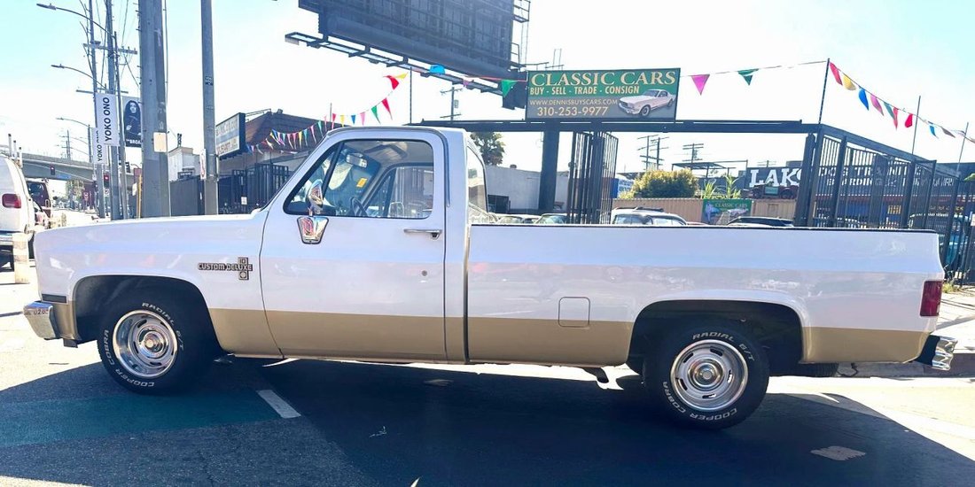Pickup in Los Angeles, CA, United States 1 - 18434994