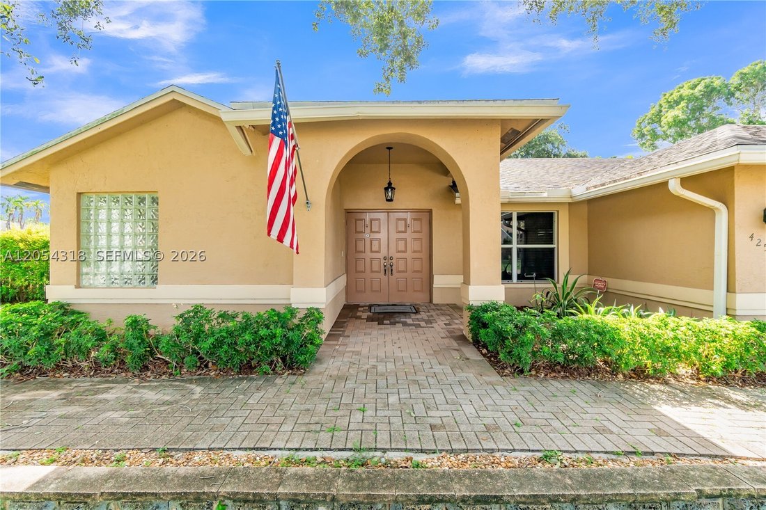 House in Davie, Florida, United States 5 - 18440045