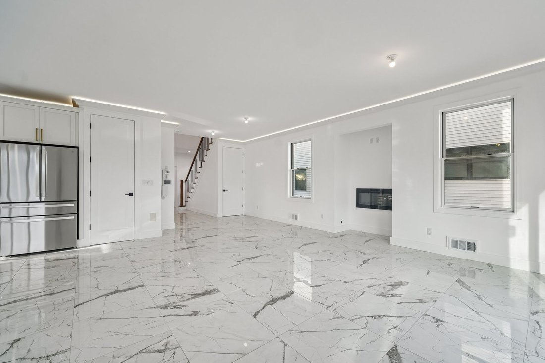 Mahwah, New Jersey, United States 5 - 18441951