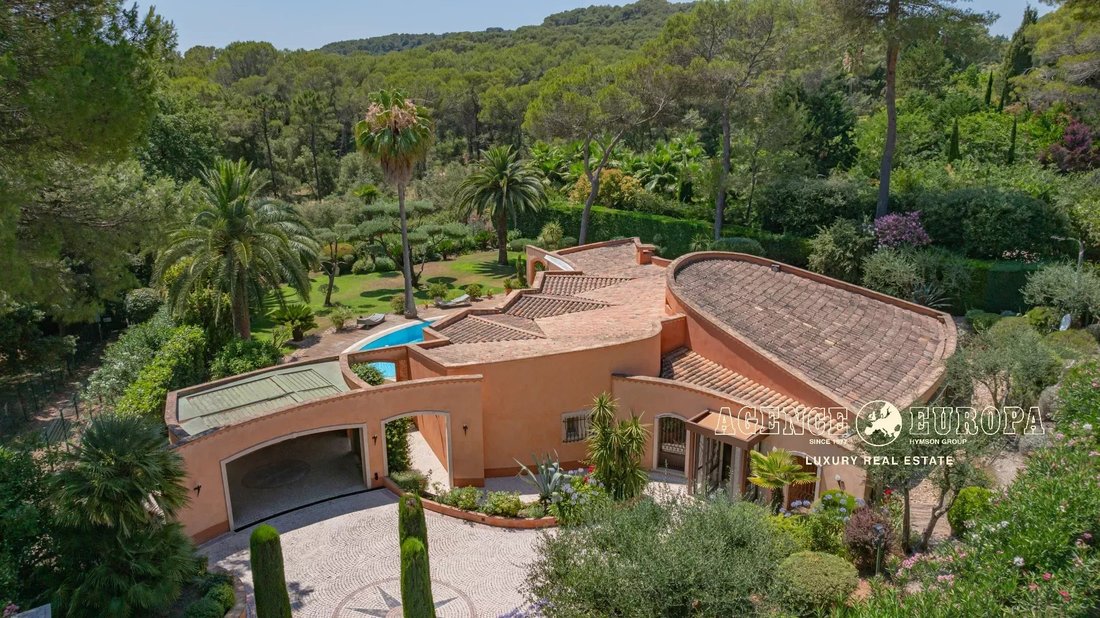 Villa in Mougins, Provence-Alpes-Côte d'Azur, France 3 - 18438199