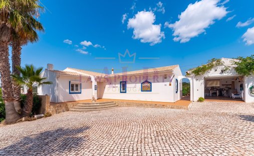 Villa in Bensafrim e Barao de Sao Joao, Algarve, Portugal 1