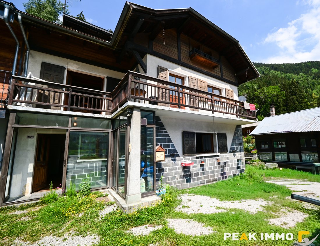 Chalet in Chamonix-Mont-Blanc, Auvergne-Rhône-Alpes, France 1 - 18440937