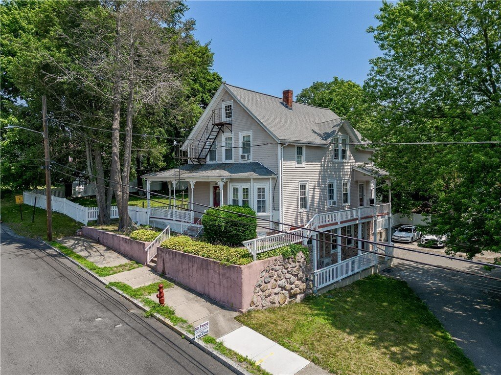 Apartment in Blackstone, Massachusetts, United States 1 - 18442214