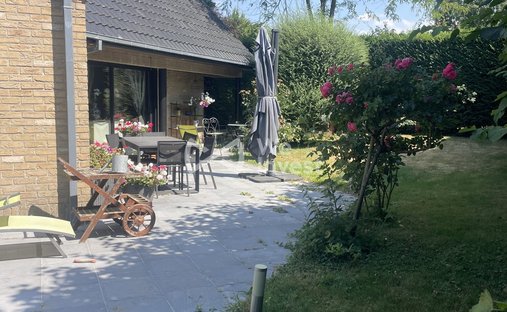 Maison à Villeneuve-d'Ascq, Hauts-de-France, France 1