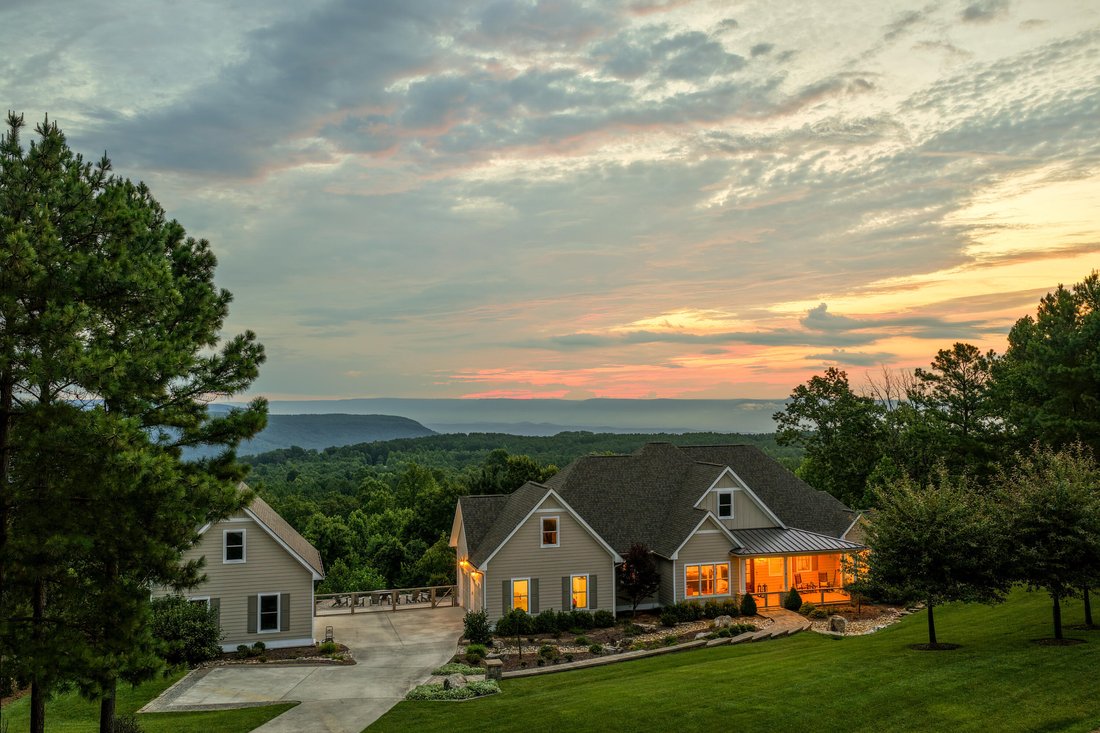 House in South Pittsburg, Tennessee, United States 1 - 18442593