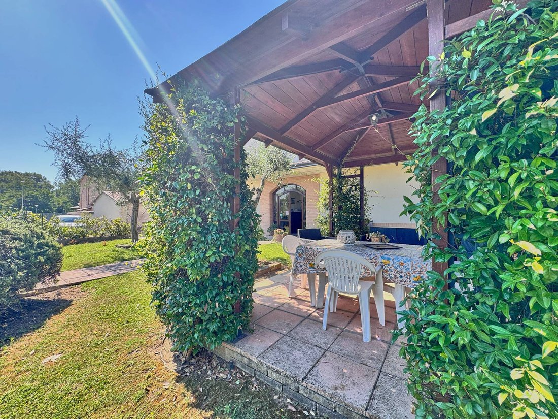 House in Bastia Umbra, Umbria, Italy 4 - 18115380