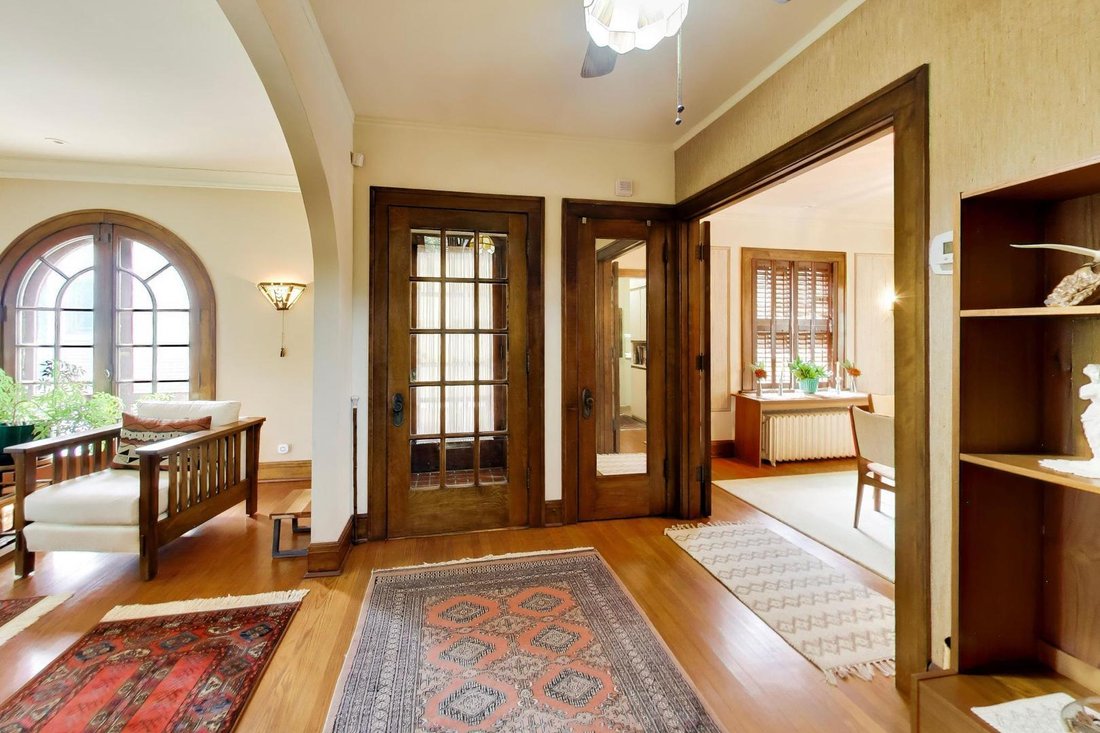 House in Evanston, Illinois, United States 3 - 18440328