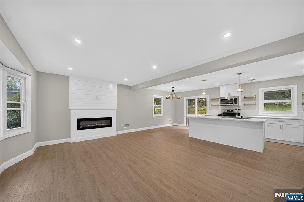 House in Oakland, New Jersey, United States 2 - 18437937