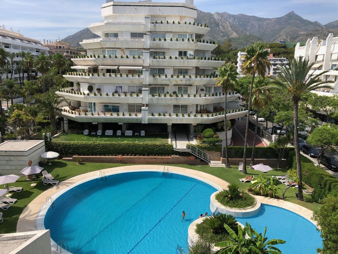 Apartment in Marbella, Andalusia, Spain 2 - 17399244