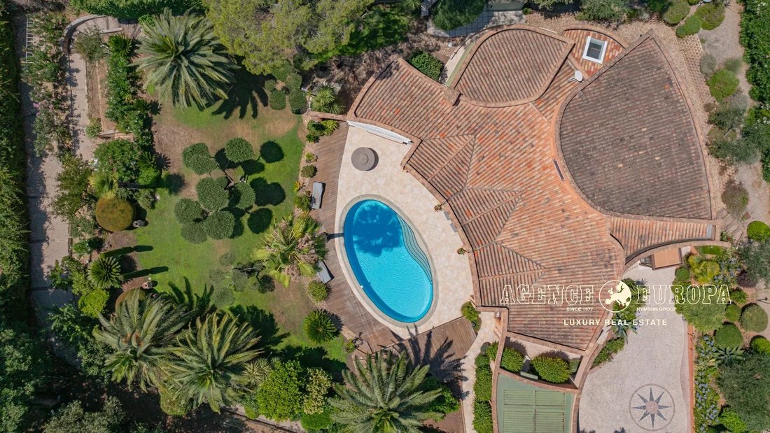 Villa in Mougins, Provence-Alpes-Côte d'Azur, France 2 - 18438199