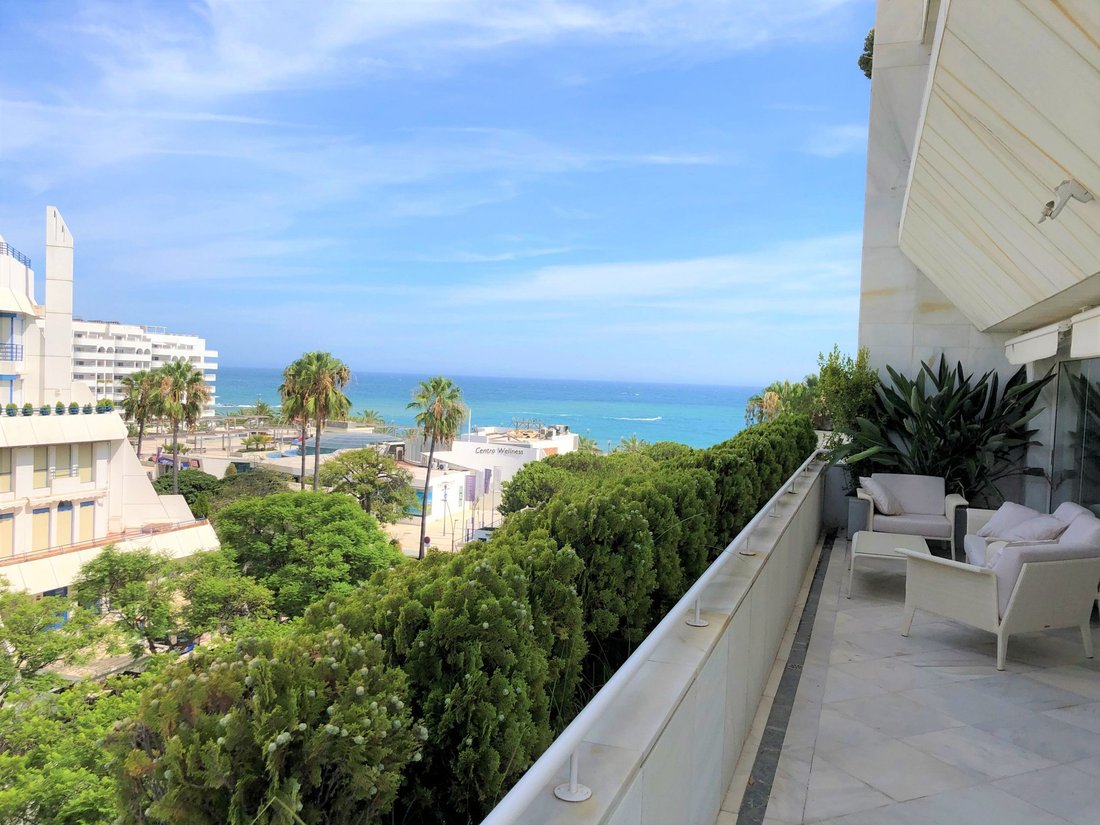 Apartment in Marbella, Andalusia, Spain 1 - 17399244