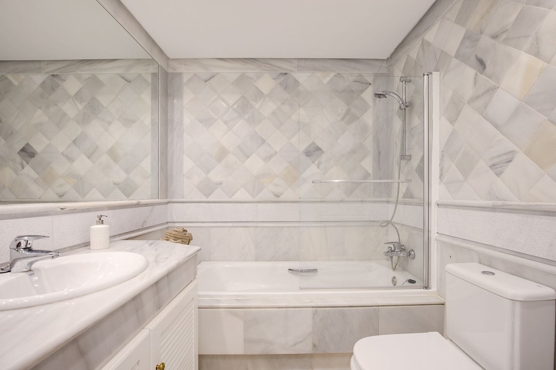 Apartment in Golden Mile, Andalusia, Spain 5 - 17399122