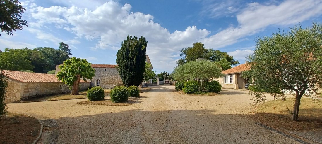 Villa in Saint Médard, Fontenay-le-Comte, France 5 - 18434842