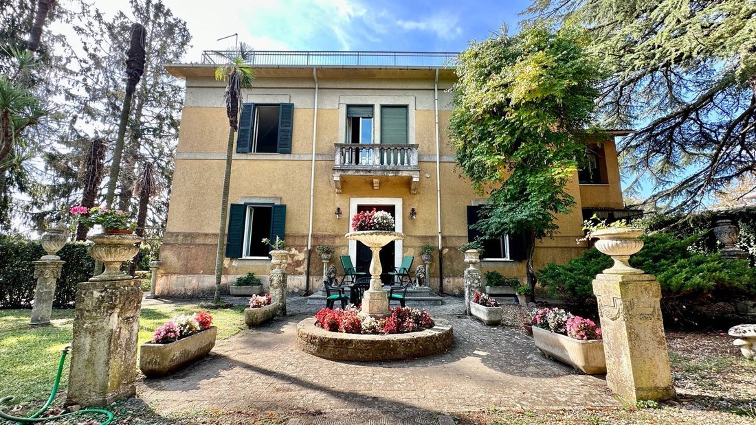Villa in Manziana, Lazio, Italy 1 - 18441497