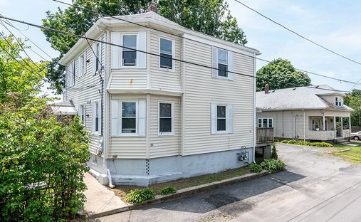 Apartment in Cranston, Rhode Island, United States 1