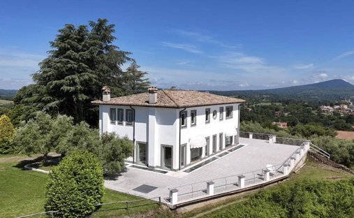 Villa in Bassano Romano, Lazio, Italy 1