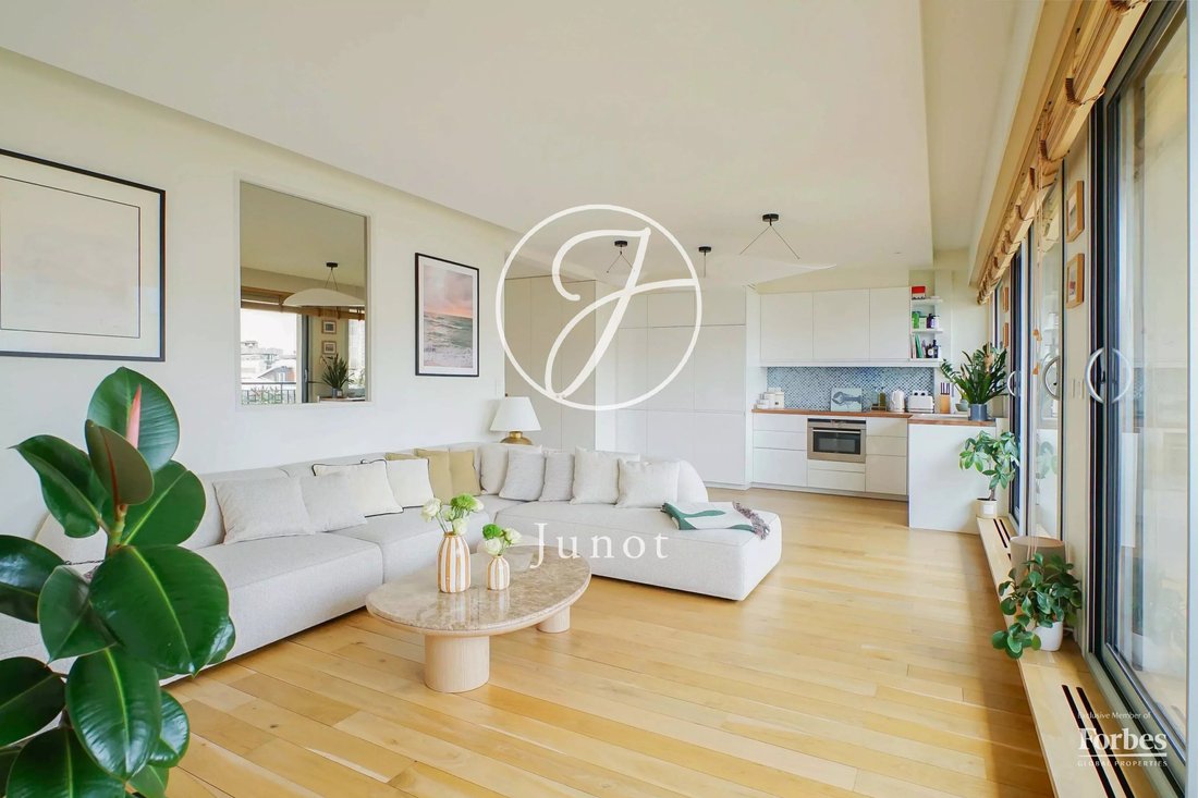 Apartment in Triangle d'Or, Paris 8e Arrondissement, Paris 4 - 18436237