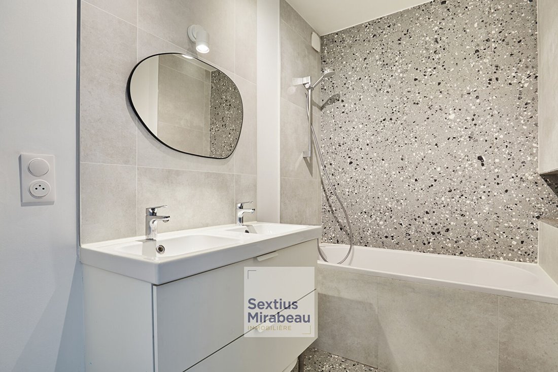 Apartment in Granettes-Jauberte-Sainte Anne, Aix-en-Provence, France 2 - 18439580