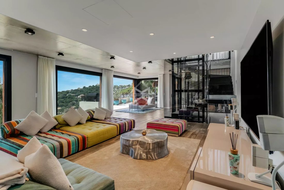 Villa in Les Issambres, Roquebrune-sur-Argens, France 5 - 18437903