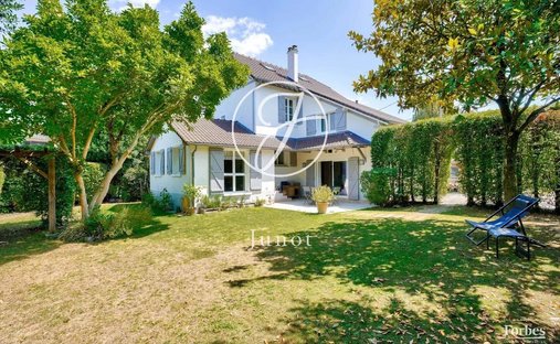 House in Marly-le-Roi, Ile-de-France, France 1