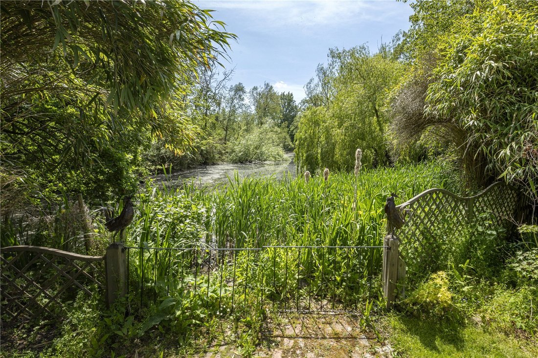 House in Great Shelford, England 2 - 18442904
