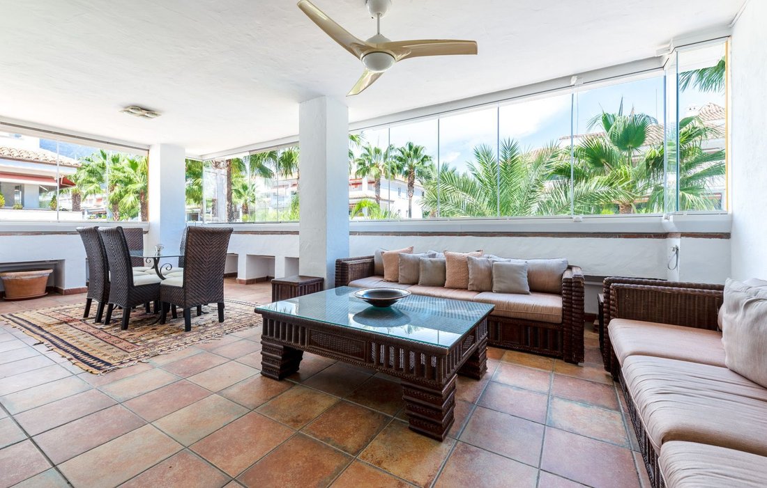 Apartment in Puerto Banus, Marbella, Spain 1 - 17399100