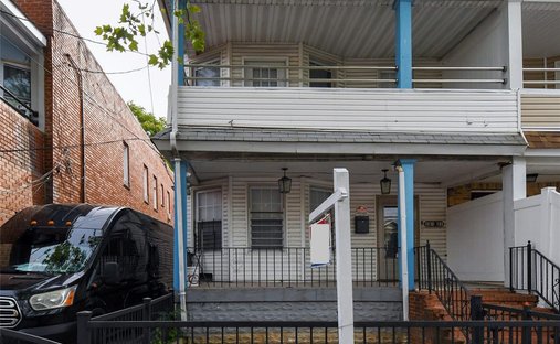 House in New York, New York, United States 1
