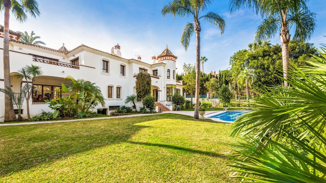 Villa in Nueva Andalucia, Marbella, Spain 3 - 17399066