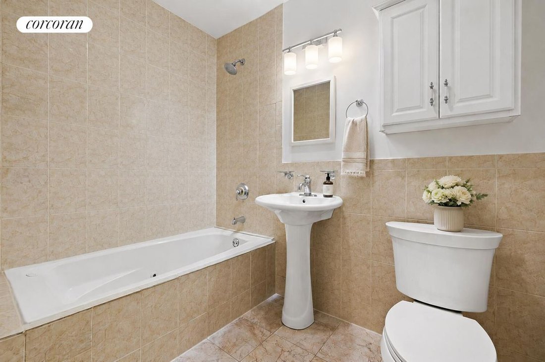 Condo in New York, New York, United States 5 - 18064832