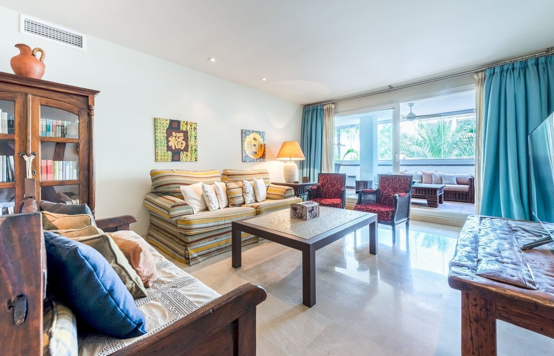 Apartment in Puerto Banus, Marbella, Spain 4 - 17399100