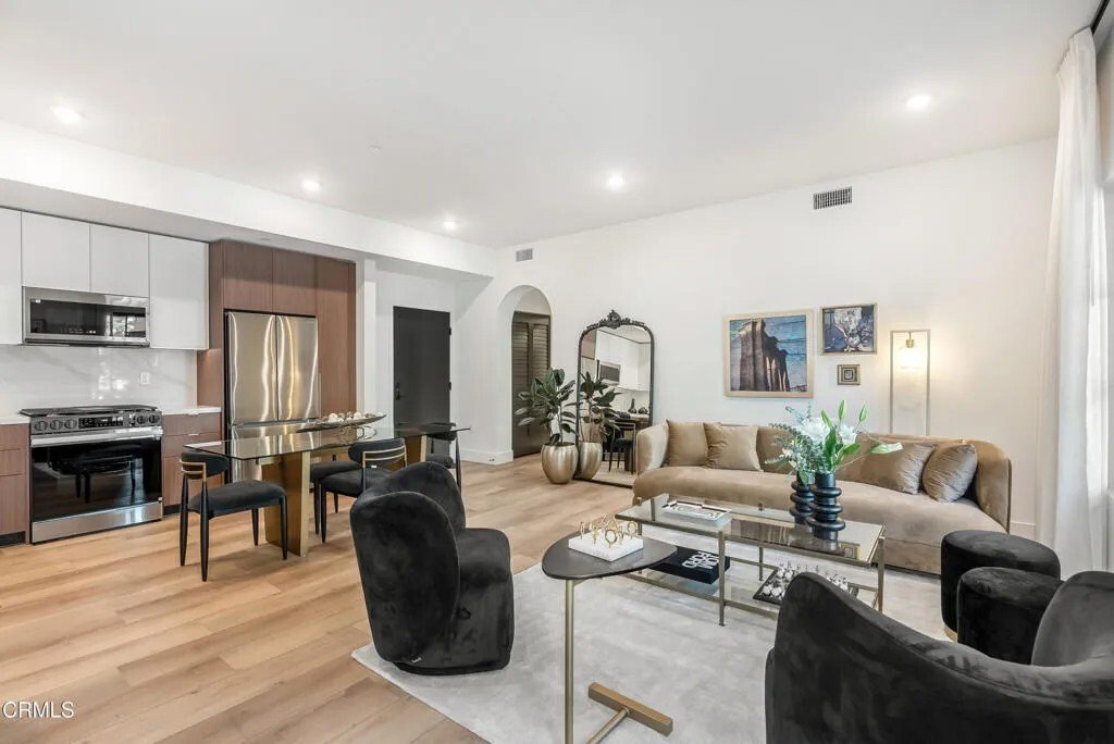 Condo in Altadena, California, United States 3 - 18439940