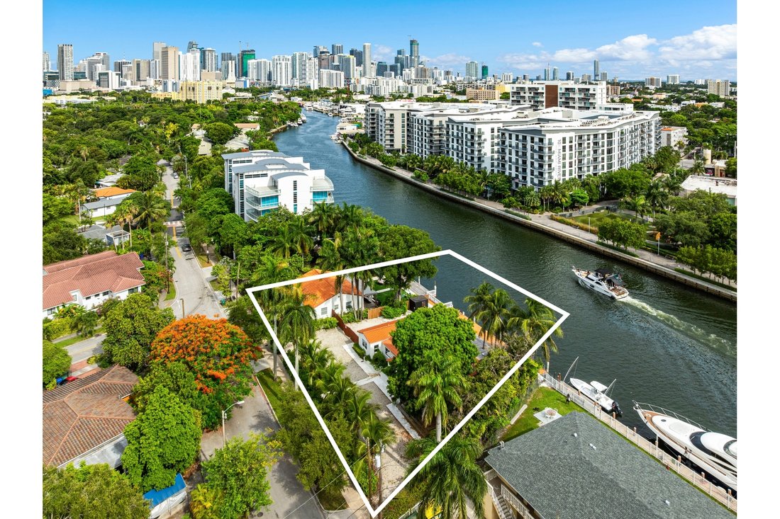 House in Miami, Florida, United States 3 - 18294974