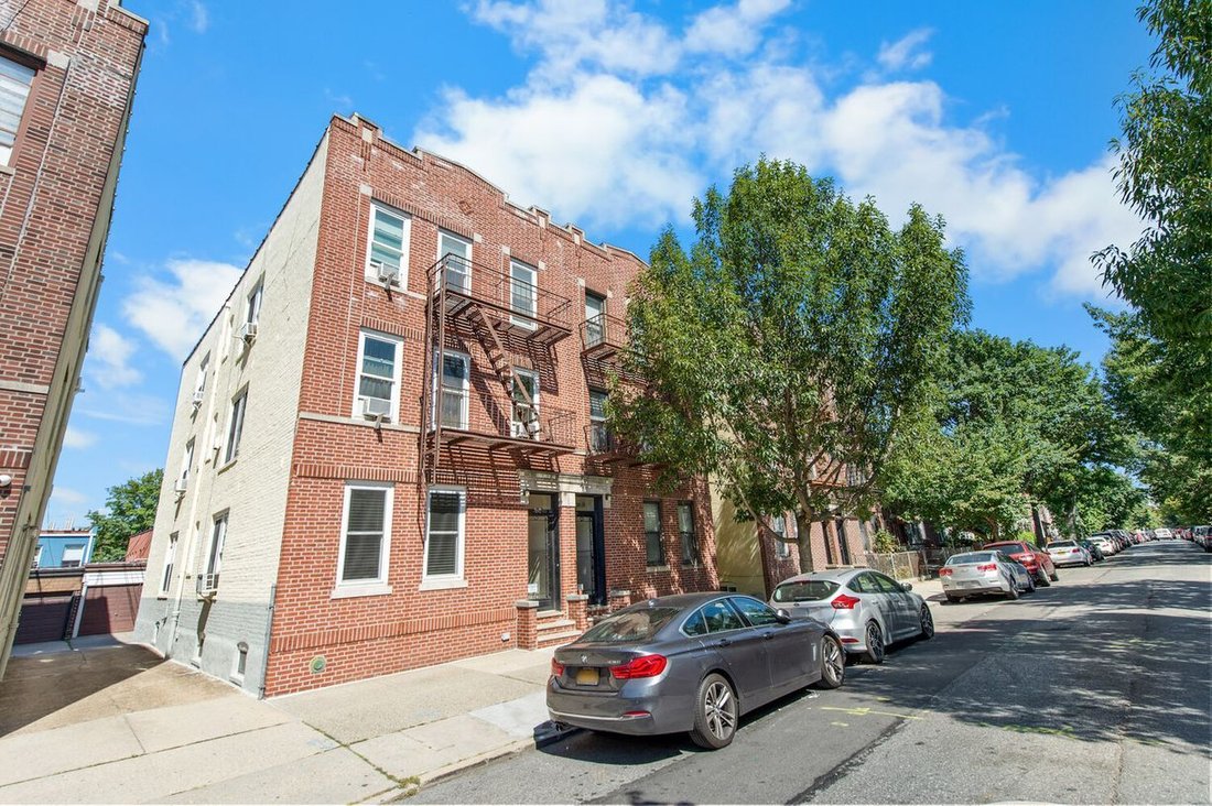 Apartment in New York, New York, United States 1 - 18437816