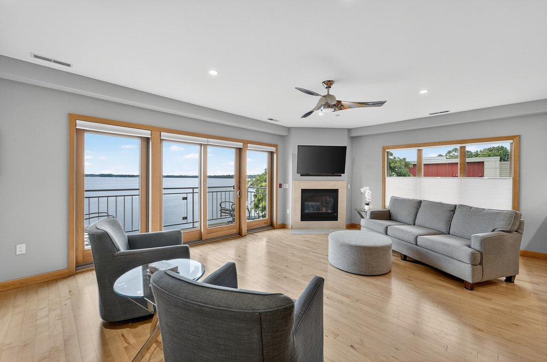 Condo in Monona, Wisconsin, United States 4 - 18436146