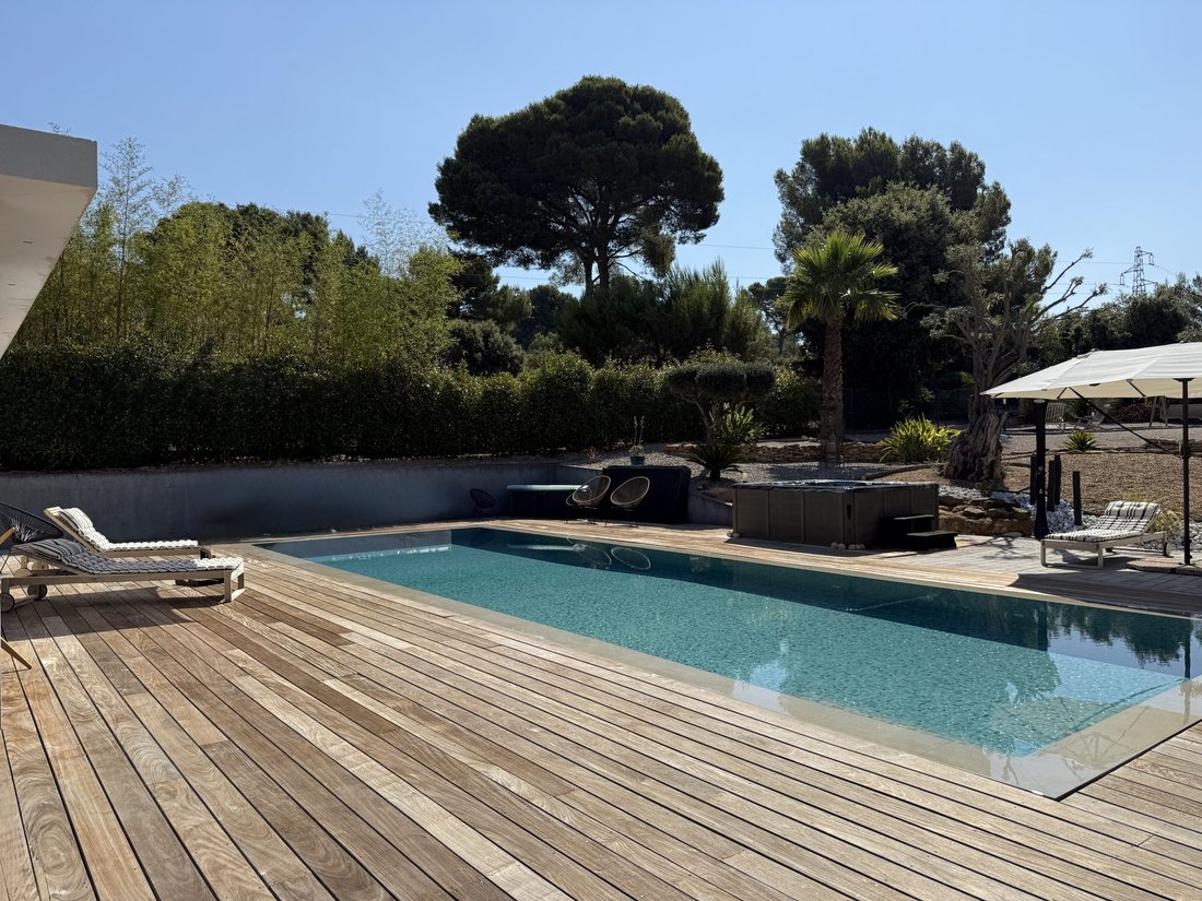 Villa in Saint-Cyr-sur-Mer, Provence-Alpes-Côte d'Azur, France 2 - 18441767