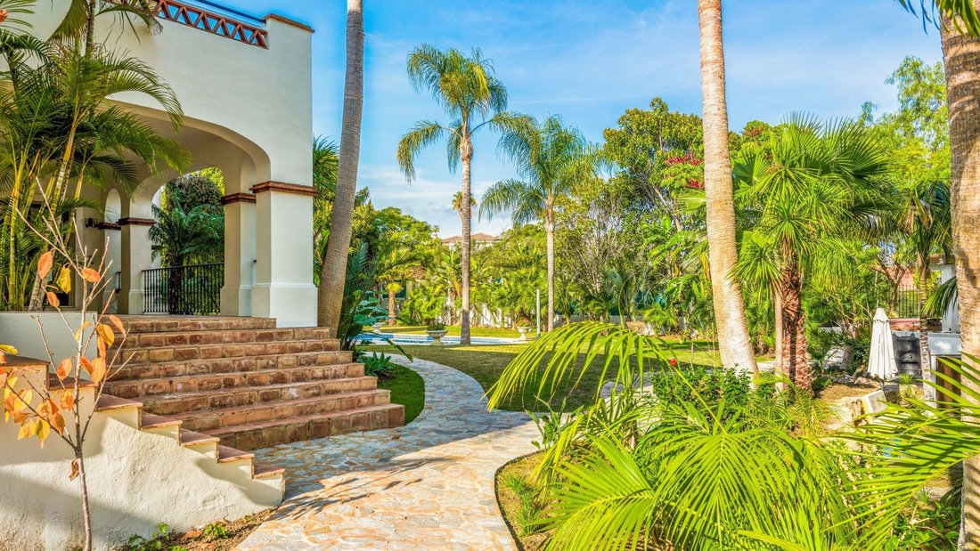 Villa in Nueva Andalucia, Marbella, Spain 4 - 17399066