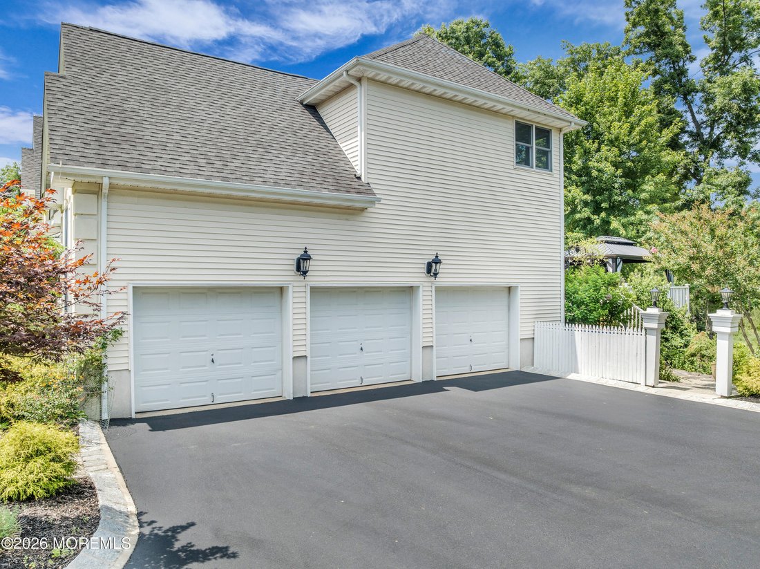 House in Tinton Falls, New Jersey, United States 4 - 18436493