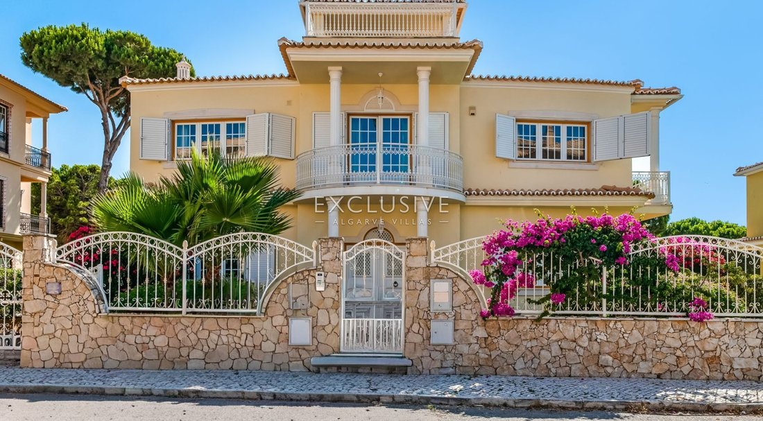 Villa in Olhos de Agua, Algarve, Portugal 2 - 18436568