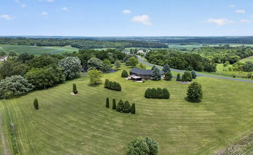 House in Montrose, Wisconsin, United States 1