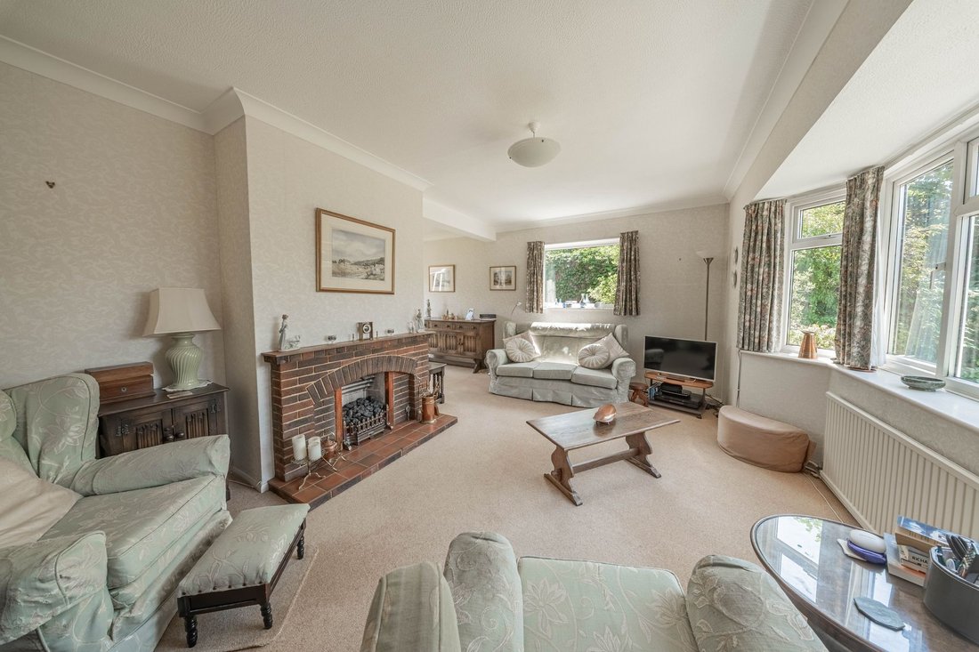 House in Haywards Heath, England 4 - 18437790