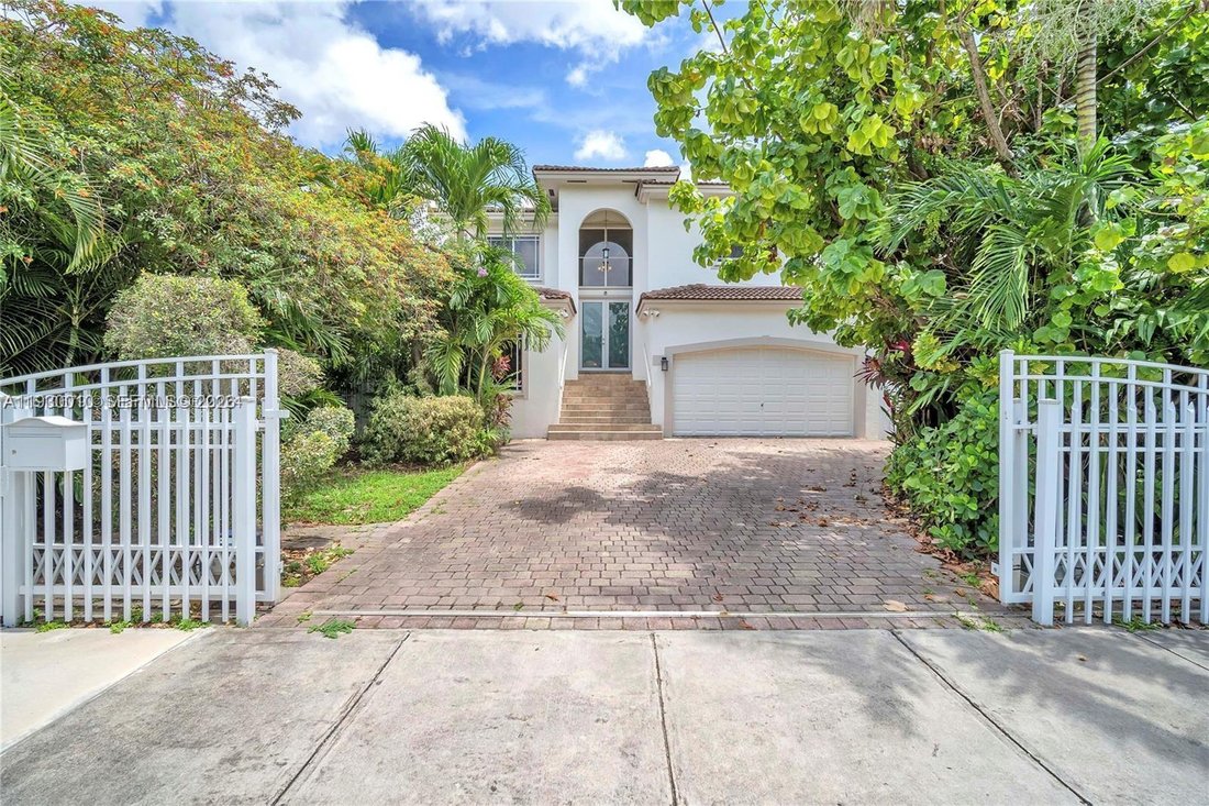 House in Miami, Florida, United States 3 - 16819418