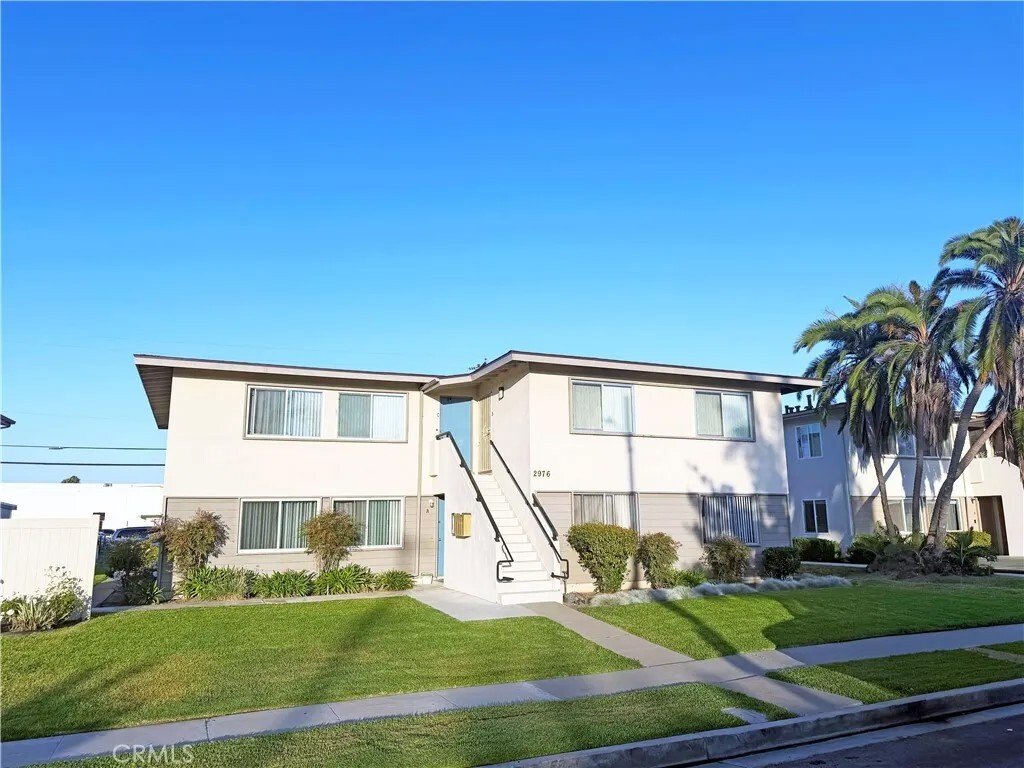 Costa Mesa, California, United States 2 - 18442911